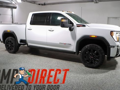Used 2024 GMC Sierra 2500 AT4 w/ AT4 Premium Plus Package image 6