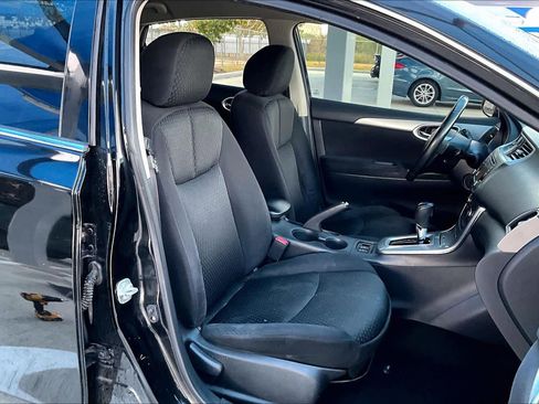 Used 2015 Nissan Sentra SR image 9