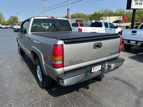 Used 2000 Chevrolet Silverado 1500 LS image 2