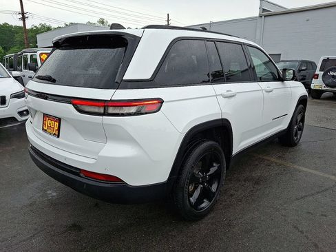 Certified 2023 Jeep Grand Cherokee Altitude AWD/4WD image 6