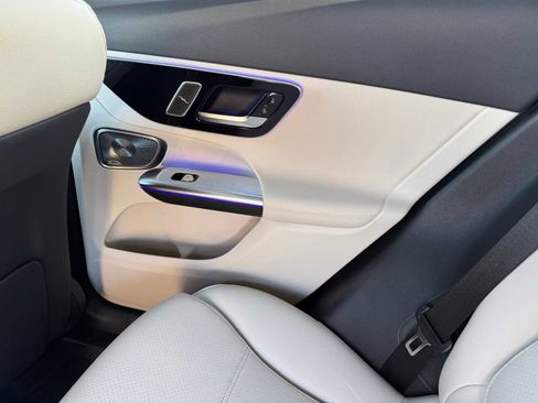 New 2026 Mercedes-Benz GLC 300 image 25