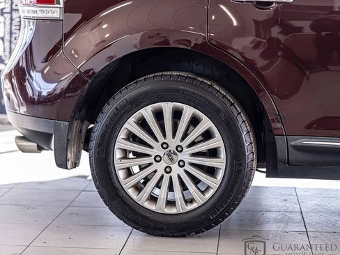 Used 2012 Lincoln MKX FWD image 10