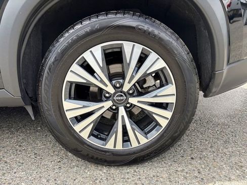 Used 2023 Nissan Rogue SV AWD/4WD image 29