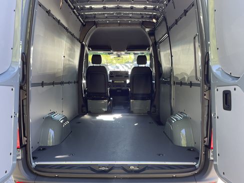 New 2025 Mercedes-Benz Sprinter 2500 image 15