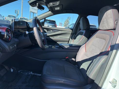 Used 2024 Chevrolet Blazer EV RS image 9