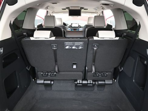Used 2025 Honda Odyssey Elite image 44