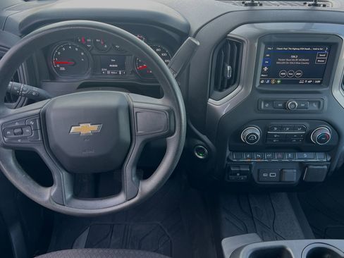 Used 2024 Chevrolet Silverado 2500 Custom w/ Custom Value Package image 14