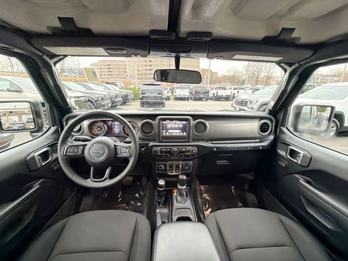 Used 2023 Jeep Wrangler Sport S image 22