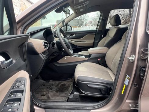 Used 2020 Hyundai Santa Fe SE image 27