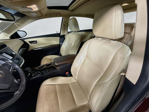 Used 2018 Toyota Avalon XLE Premium w/ Carpet Mat Package FWD image 11