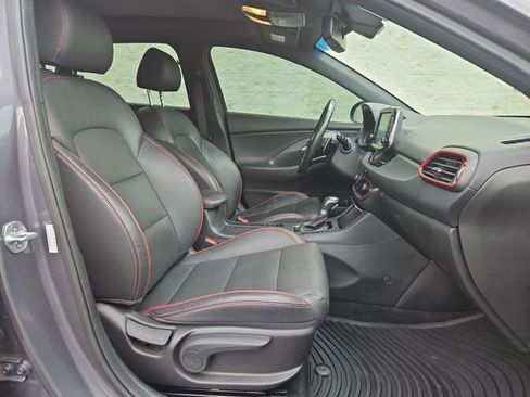 Used 2018 Hyundai Elantra GT Sport w/ Sport Tech Package 04 image 30