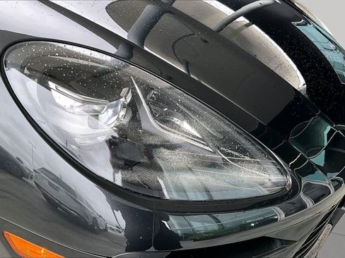 Used 2019 Porsche Macan AWD/4WD image 24