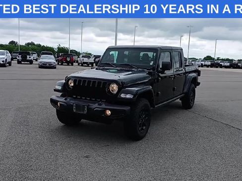 Used 2023 Jeep Gladiator Sport AWD/4WD image 6