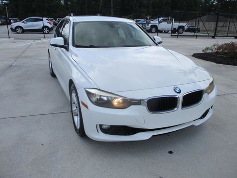 Used 2013 BMW 328i Sedan RWD image 3