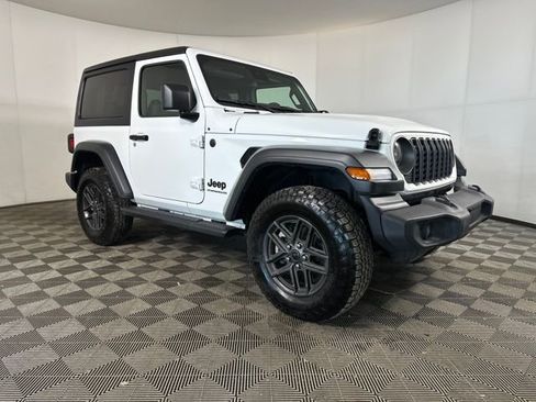 Used 2024 Jeep Wrangler Sport S image 2