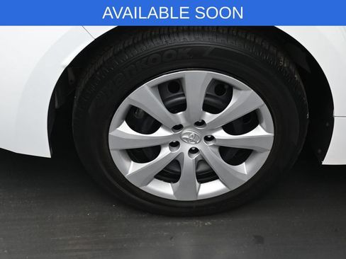 Used 2025 Toyota Corolla LE FWD image 33
