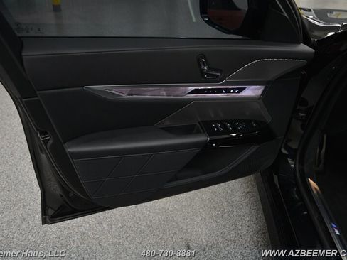 Used 2024 BMW i7 M70 w/ Executive Package AWD/4WD image 36