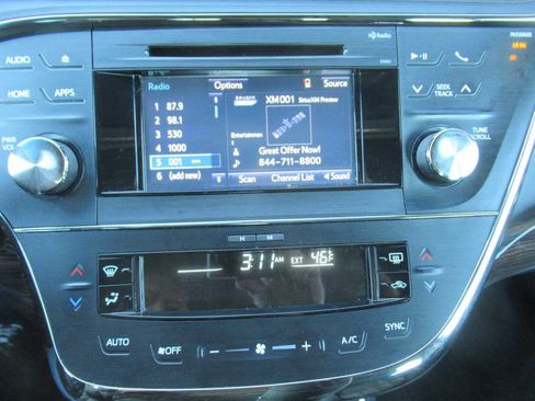 Used 2015 Toyota Avalon XLE Premium image 25