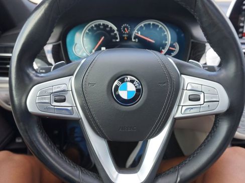 Used 2019 BMW 750i w/ Executive Package image 36