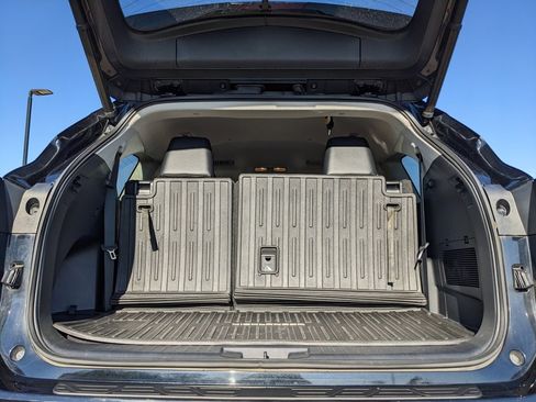 Used 2021 Toyota Highlander XLE image 44