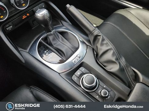 Used 2021 MAZDA MX-5 Miata RF Grand Touring RWD image 21