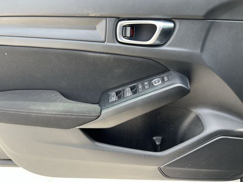 Used 2025 Honda Civic Sport image 14