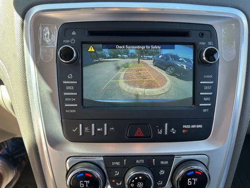 Used 2017 GMC Acadia Limited SLT image 31