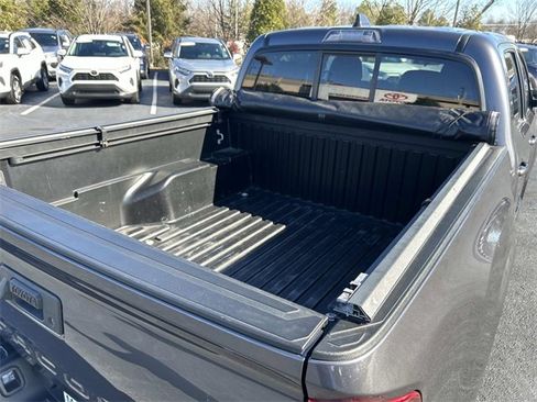 Used 2022 Toyota Tacoma SR image 12