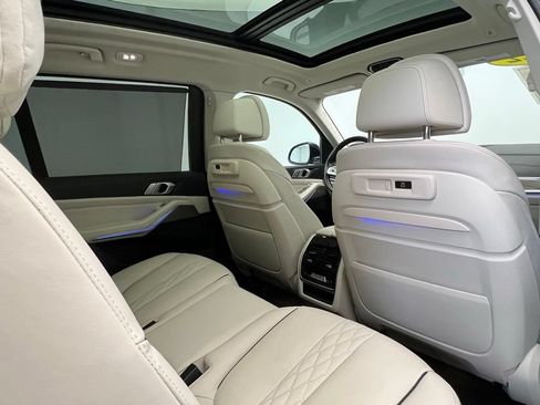 Used 2022 BMW X7 xDrive40i w/ Executive Package AWD/4WD image 8