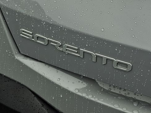 Used 2025 Kia Sorento S AWD/4WD image 31