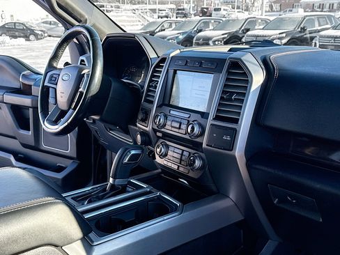 Used 2017 Ford F150 Platinum w/ Equipment Group 701A Luxury image 5