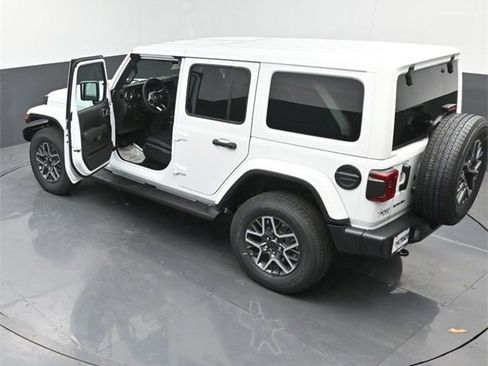 New 2026 Jeep Wrangler Sahara image 31