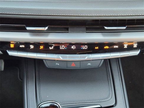 Used 2025 Cadillac XT4 Premium Luxury FWD image 52