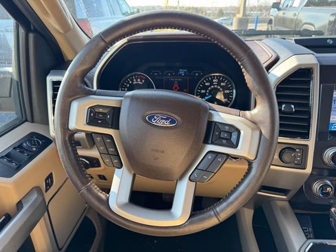 Used 2019 Ford F150 Lariat w/ Equipment Group 502A Luxury image 12
