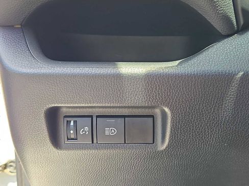 Used 2024 Toyota RAV4 XLE AWD/4WD image 21