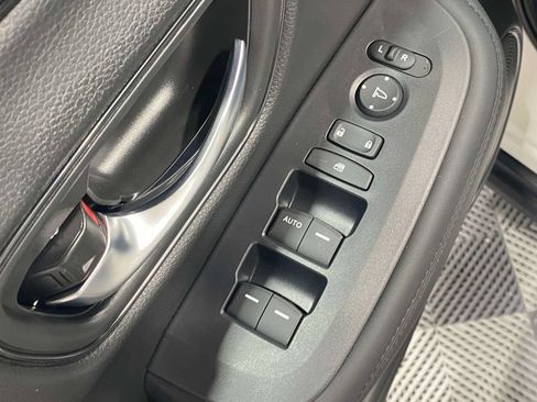 New 2027 Honda HR-V LX image 18
