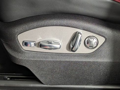 New 2026 Porsche Macan image 29