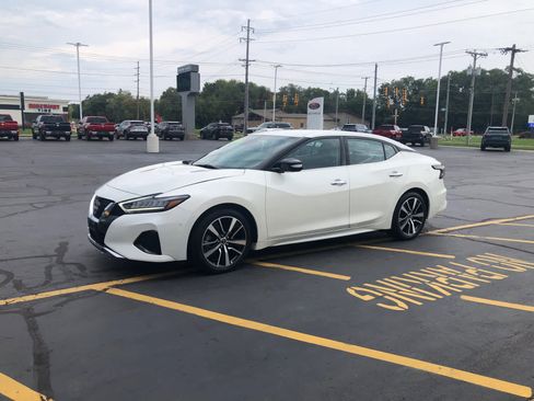 Used 2023 Nissan Maxima SV w/ Floor Mat Group image 4