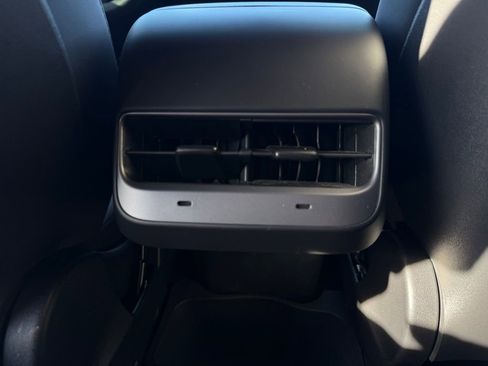 Used 2023 Tesla Model Y Long Range image 13