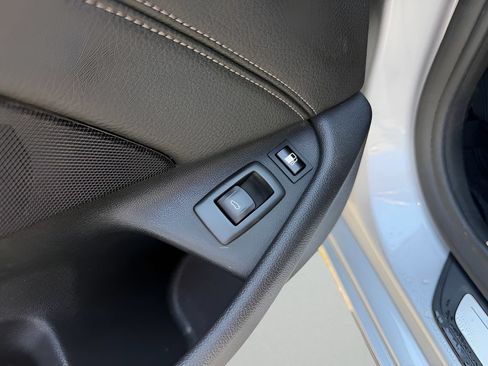 Used 2019 BMW 530e xDrive w/ Convenience Package AWD/4WD image 18