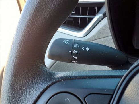 Used 2026 Toyota Corolla Cross L image 23