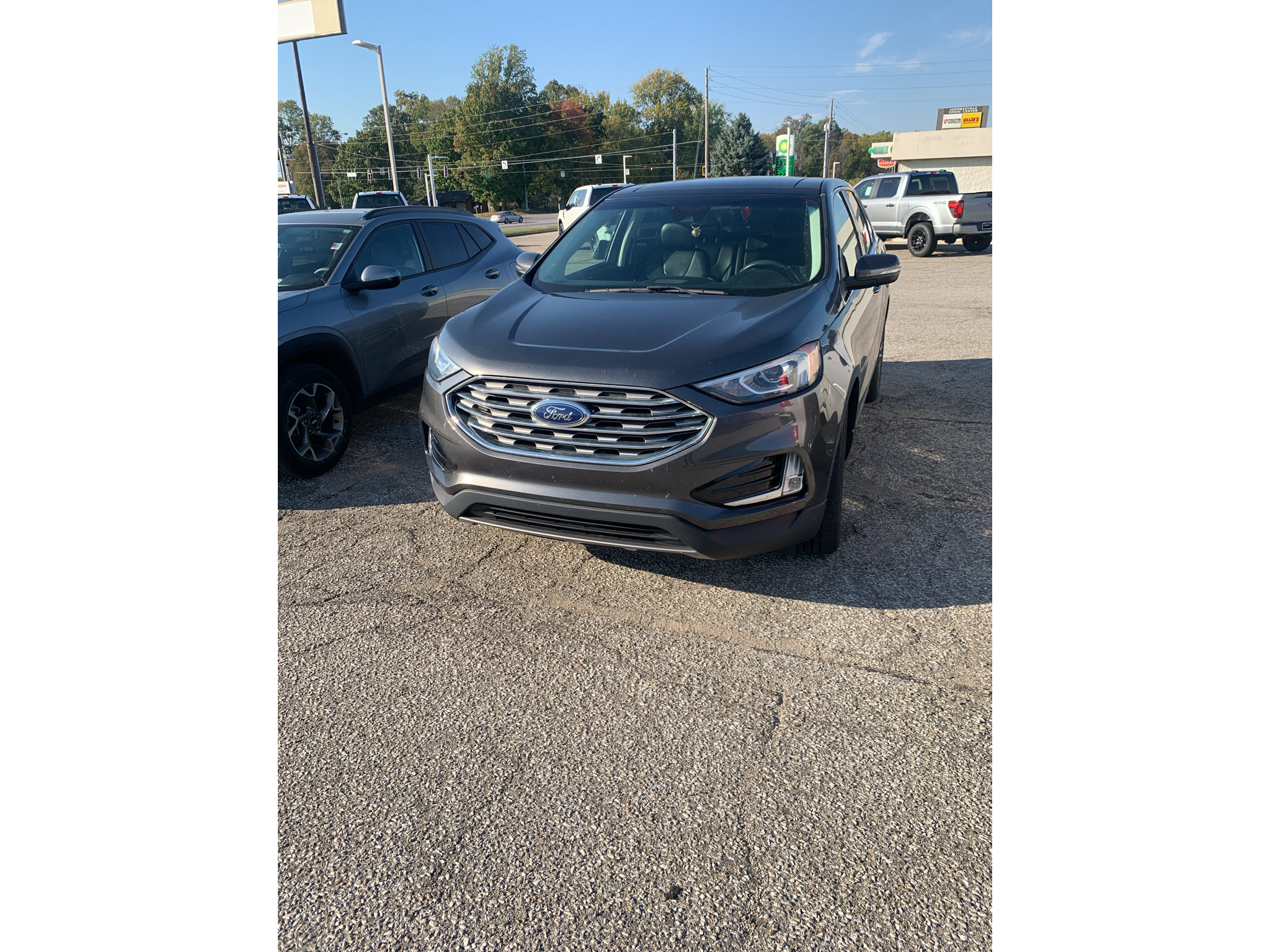 Used 2019 Ford Edge Titanium w/ Cold Weather Package AWD/4WD image 1