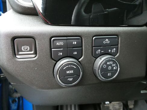 Certified 2023 Chevrolet Silverado 1500 RST w/ Z71 Off-Road Package AWD/4WD image 26