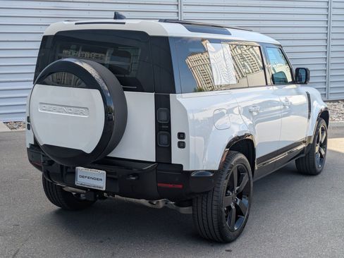 New 2026 Land Rover Defender 110 X-Dynamic SE AWD/4WD image 5