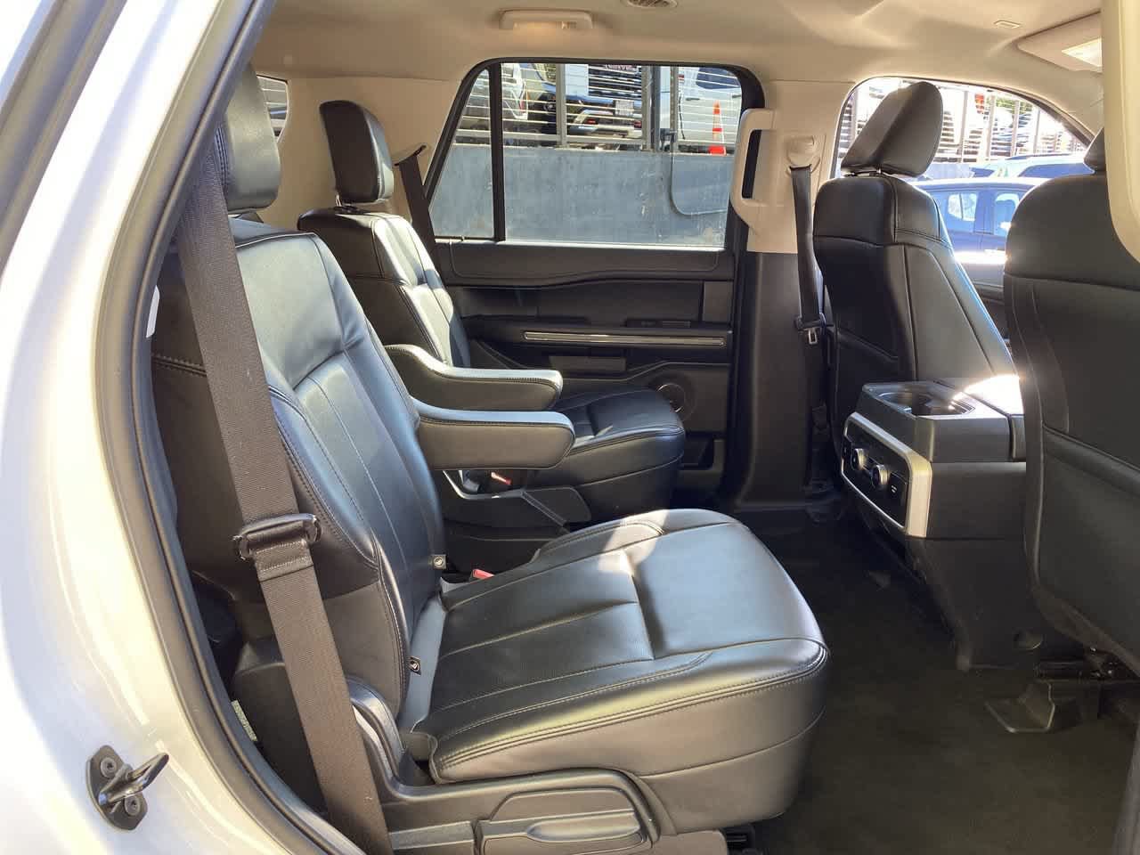 Used 2024 Ford Expedition XLT AWD/4WD image 16
