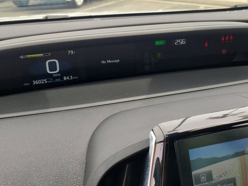 Used 2022 Toyota Prius Prime XLE FWD image 25