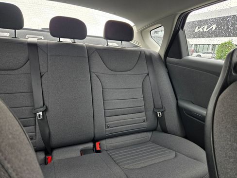 Used 2025 Kia K4 EX image 14