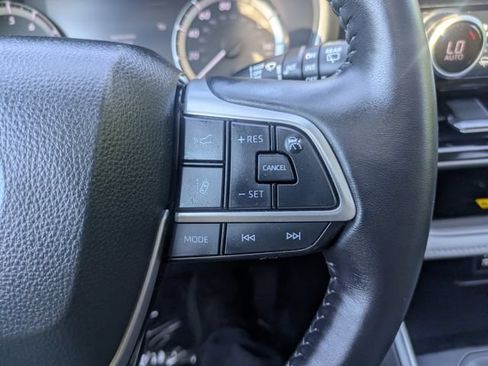 Certified 2024 Toyota Highlander XLE AWD/4WD image 26