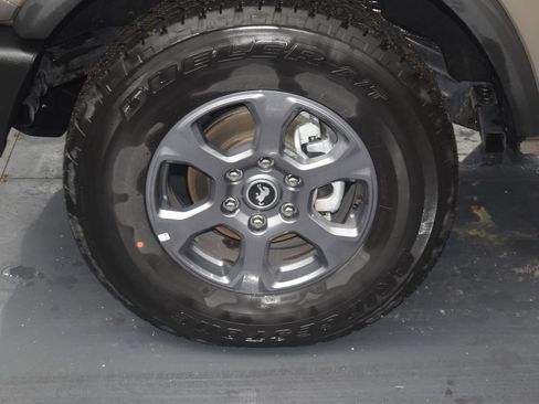 Used 2025 Ford Bronco Big Bend image 15