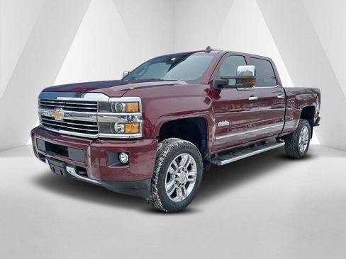 Used 2017 Chevrolet Silverado 2500 High Country image 3